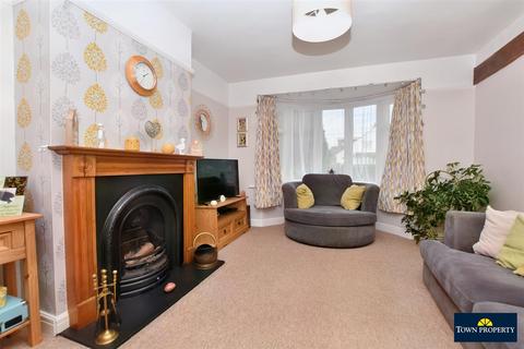 14 Broad Road, Eastbourne, BN20 9QS