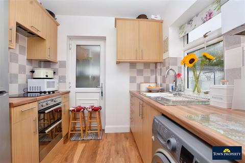 14 Broad Road, Eastbourne, BN20 9QS