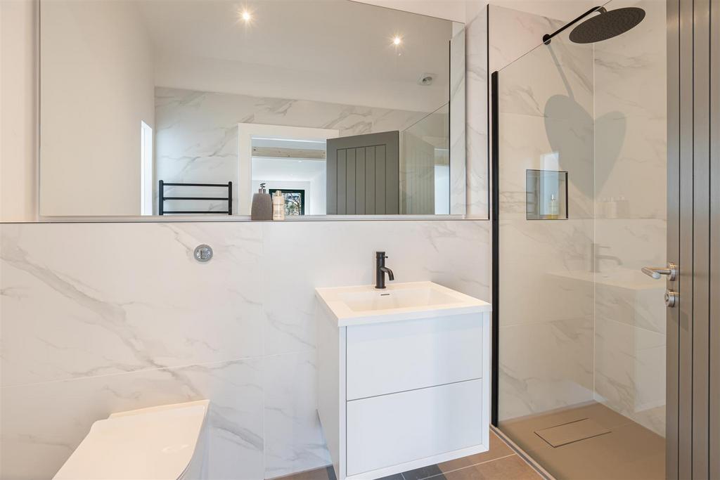 A27 - The Mill Harberton Ford Show Home - 230418.j