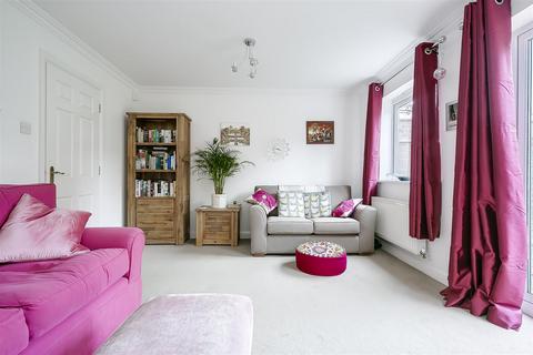 6 Osprey Close, Cheam, Sutton, SM1 2XS