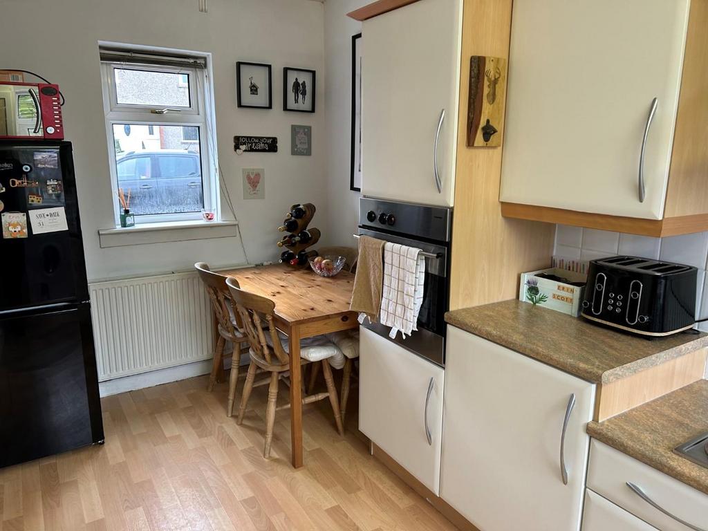 Kitchen 2.jpg