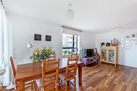 6 Stanley Road, London, W3 8FE
