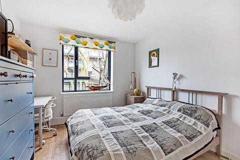 6 Stanley Road, London, W3 8FE