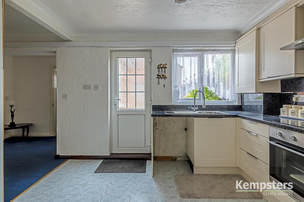 Kitchen 3.jpg
