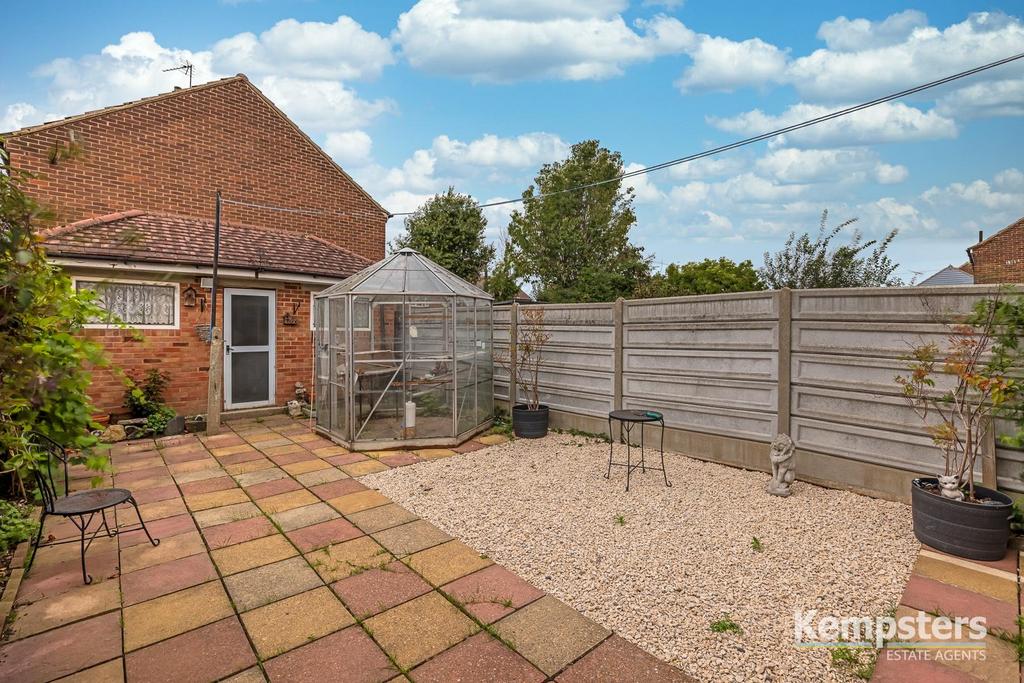 Rear Garden 1.jpg