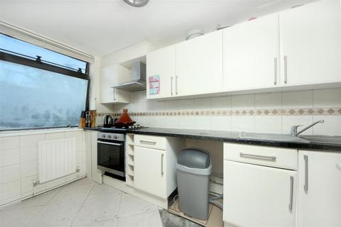 1 bedroom apartment for sale, Churchward House, W14