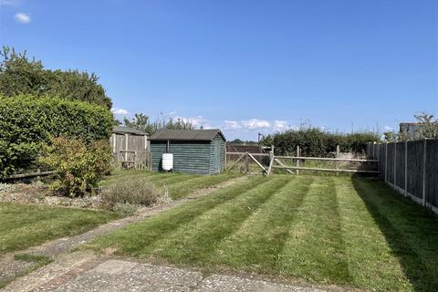 34 Foxhall Fields, East Bergholt, Colchester, CO7 6QY
