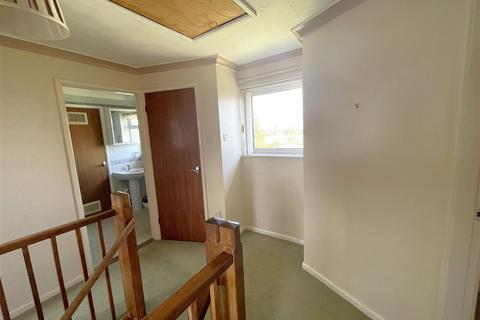 34 Foxhall Fields, East Bergholt, Colchester, CO7 6QY
