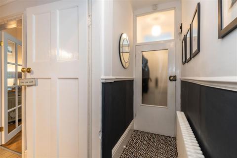 25 Bondgate, Castle Donington, Derby, DE74 2NS