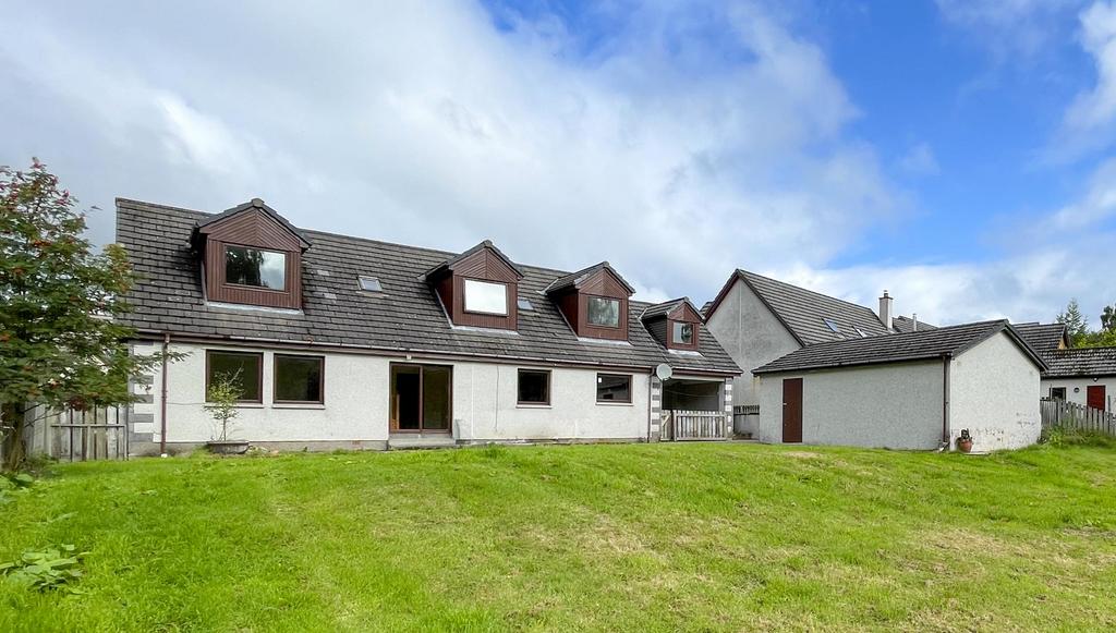 Dalfaber Park, Aviemore 6 bed house for sale £425,000