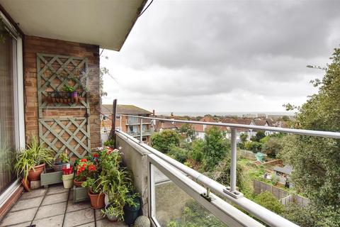 4 bedroom flat for sale, Upper Sea Road, Bexhill-On-Sea