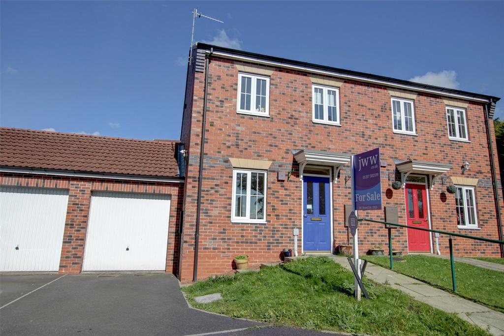 Deepdale Drive, Delves Lane, Consett, DH8 3 bed semidetached house for