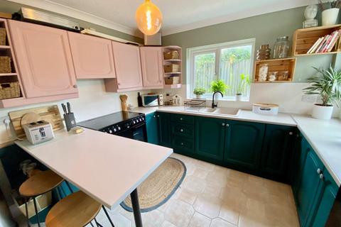 70 Millfields Close, Kilgetty, SA68 0SA
