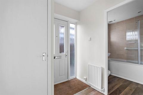 17 Barnack Drive, Warwick, CV34 5TY