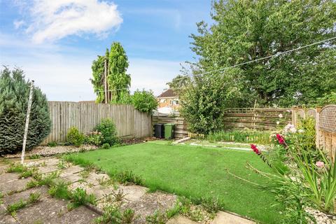17 Barnack Drive, Warwick, CV34 5TY