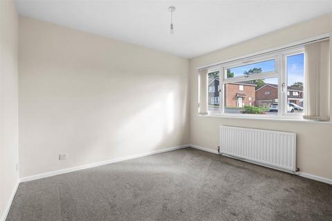 17 Barnack Drive, Warwick, CV34 5TY
