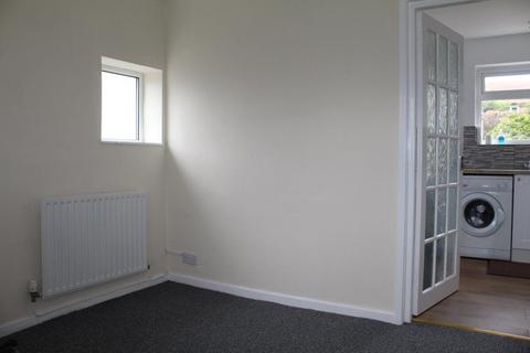 3 bedroom terraced house to rent - Inham Road, Chilwell, Nottingham, NG9 4GU