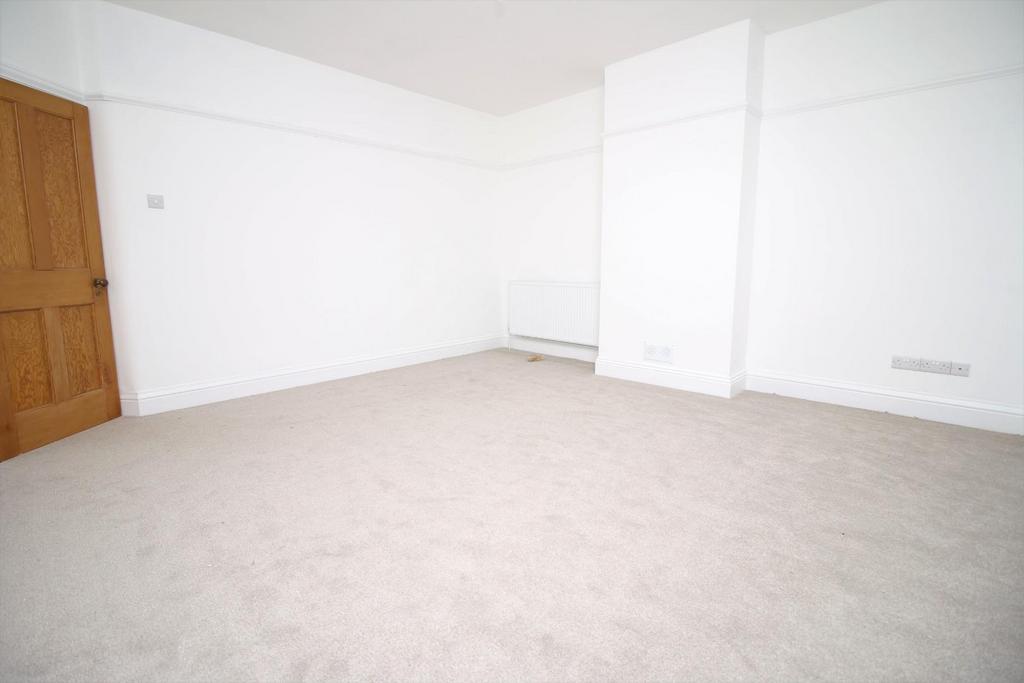 5-lounge.JPG