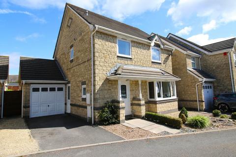4 bedroom detached house for sale, Quiet cul de sac on the northern fringe of Yatton