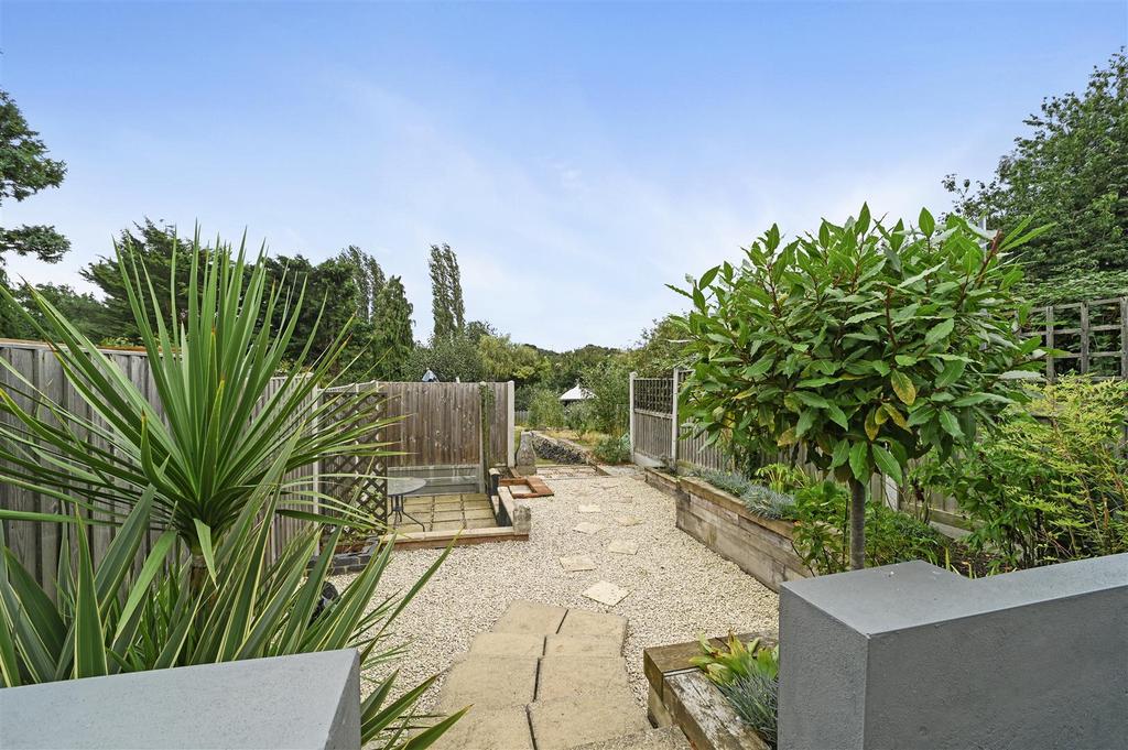 Colchester Road, Lawford 2 bed terraced house for sale £260,000