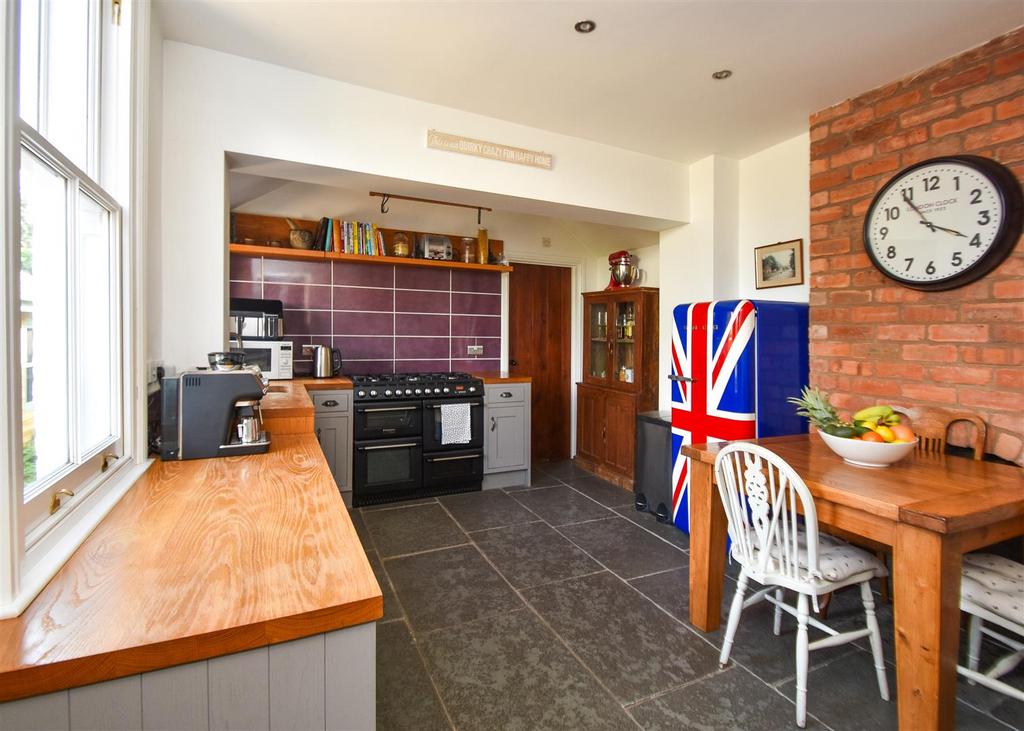 Beech Cottage - Breakfast Kitchen.jpg