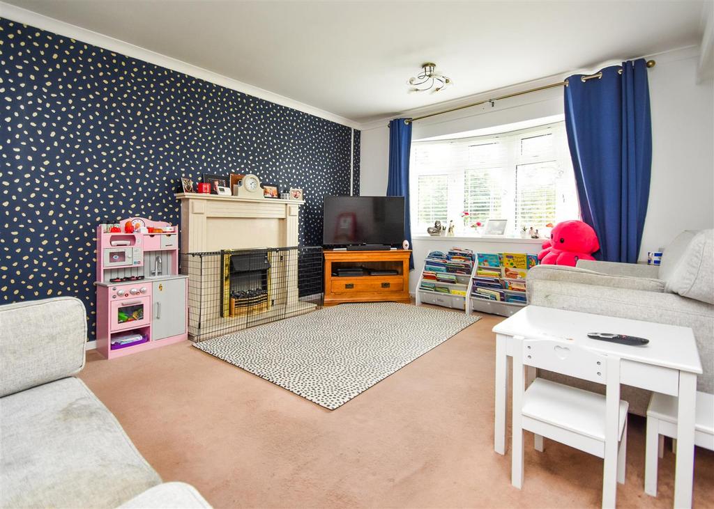 64 Bantock Gardens, Finchfield, Wolverhampton 3 bed detached house for