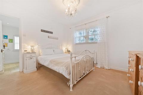 33 Oliver Road, Ascot, SL5 9DN
