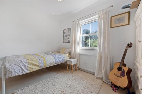 33 Oliver Road, Ascot, SL5 9DN