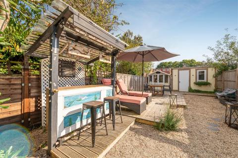 33 Oliver Road, Ascot, SL5 9DN