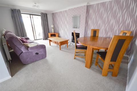 15 Benmore Drive, Sothall, Sheffield, S20 2PJ