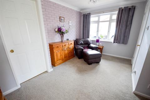 15 Benmore Drive, Sothall, Sheffield, S20 2PJ