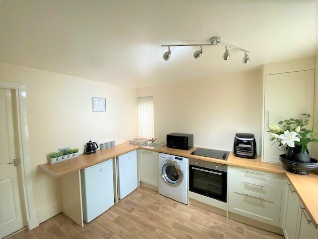 Kitchen cont