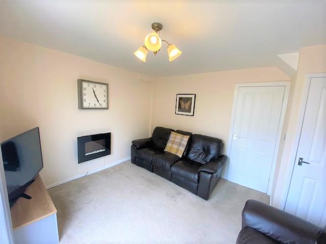 Living room cont