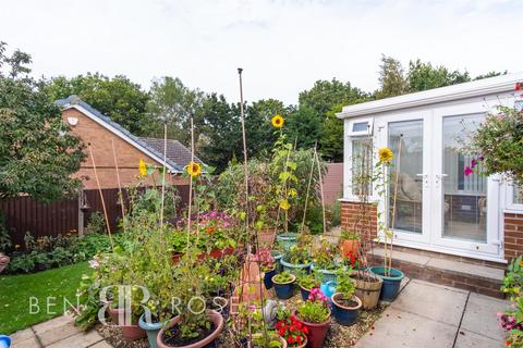 2 bedroom detached bungalow for sale, Higher Meadow, Leyland