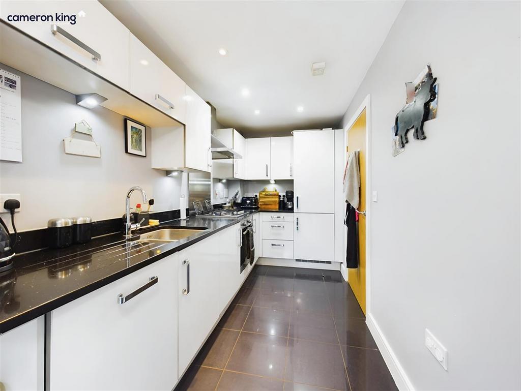 Kitchen 201.jpg