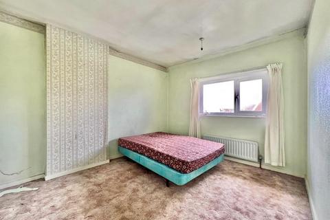 12 Greno View, Hood Green, Barnsley, S75 3HG