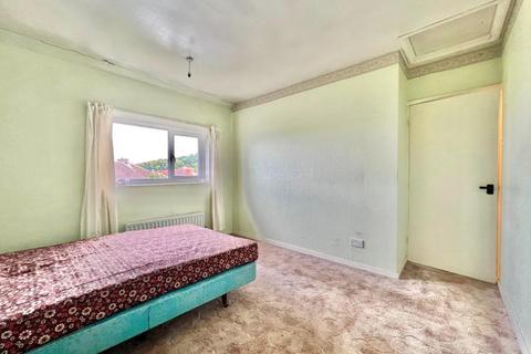 12 Greno View, Hood Green, Barnsley, S75 3HG