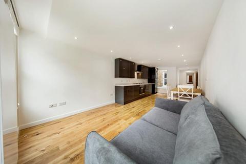 2 bedroom flat to rent, Farriers Mews, SW9