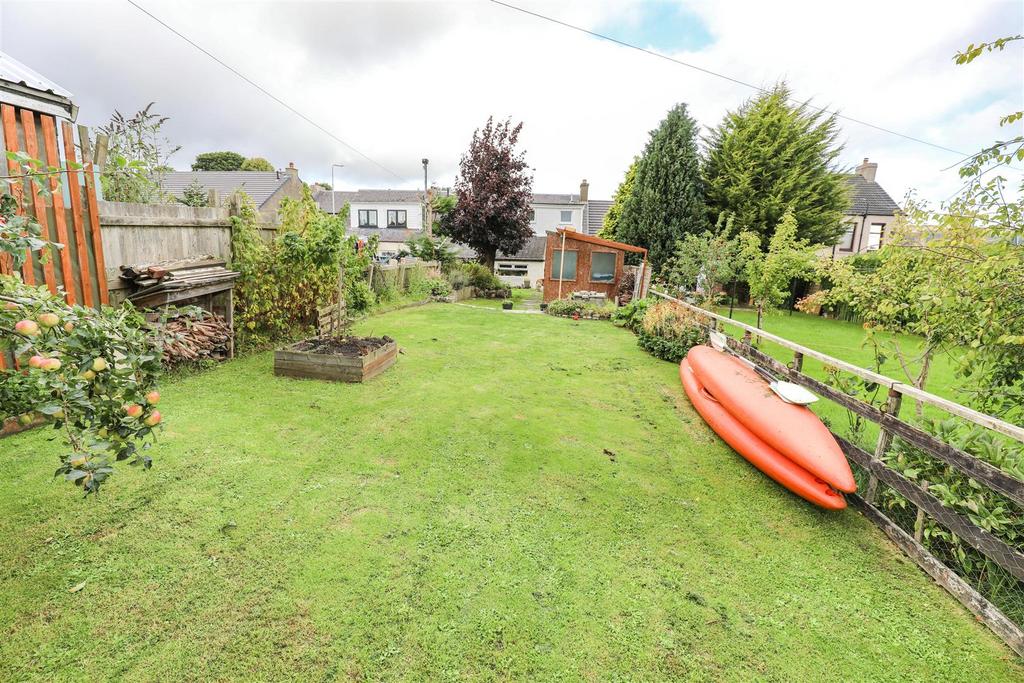 Station Road, Kelty 3 bed terraced house £125,000