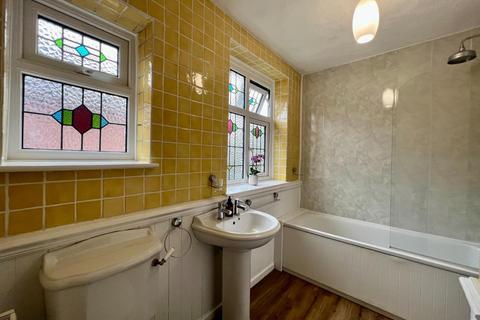 6 Firs Avenue, Manchester, M16 0GA