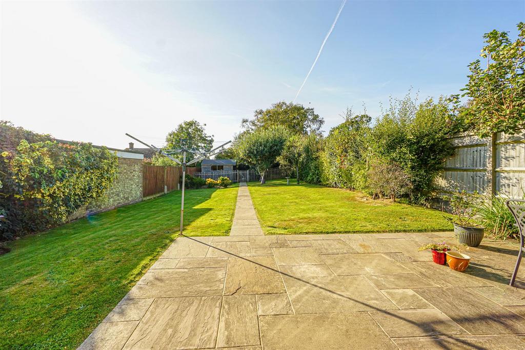 Pine Avenue, Hastings 2 bed semidetached bungalow for sale £350,000