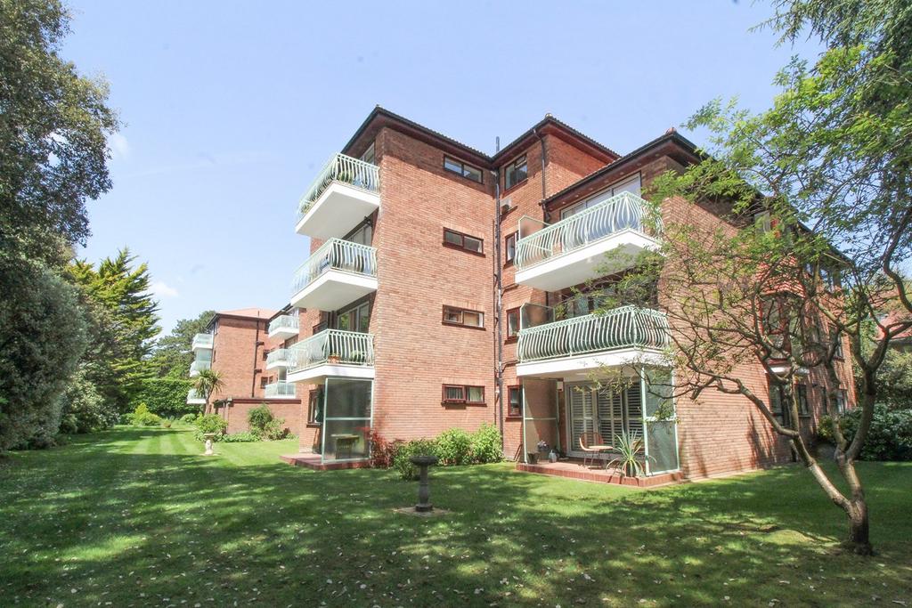 8 Chine Crescent Road, DURLEY CHINE, BH2 2 bed apartment for sale £