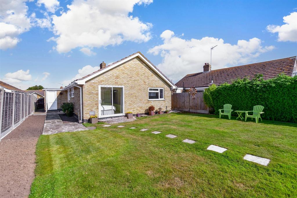 Grenville Way, Broadstairs, Kent 2 bed detached bungalow for sale £450,000