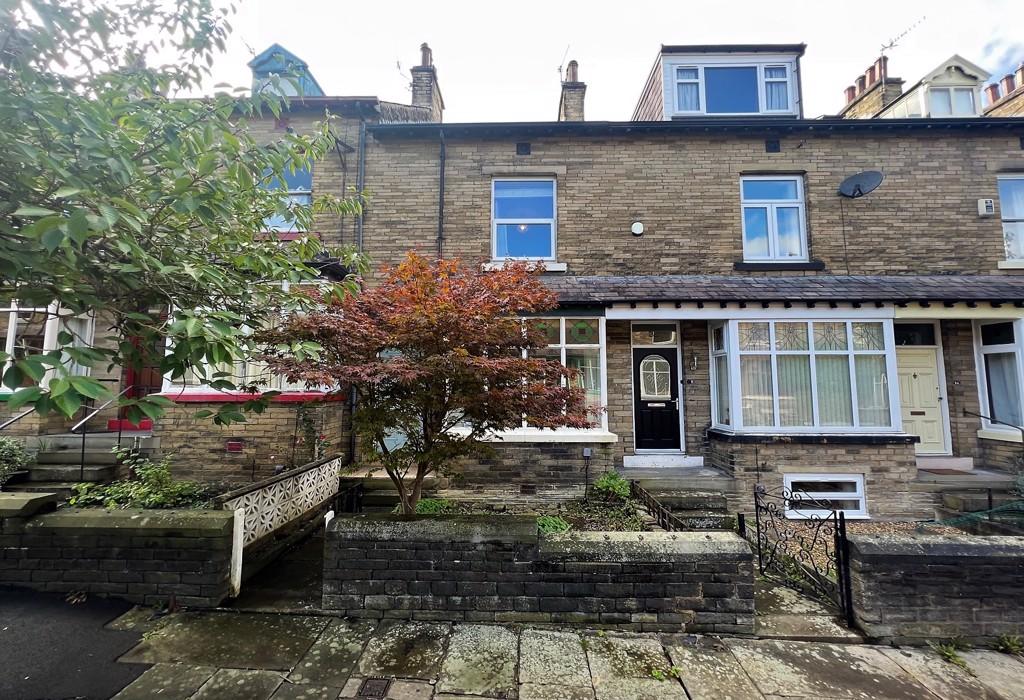 Leyburn Grove, Shipley, West Yorkshire 4 bed terraced house for sale