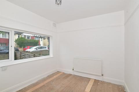 2 bedroom ground floor maisonette for sale - St. Mark's Avenue, Northfleet, Gravesend, Kent