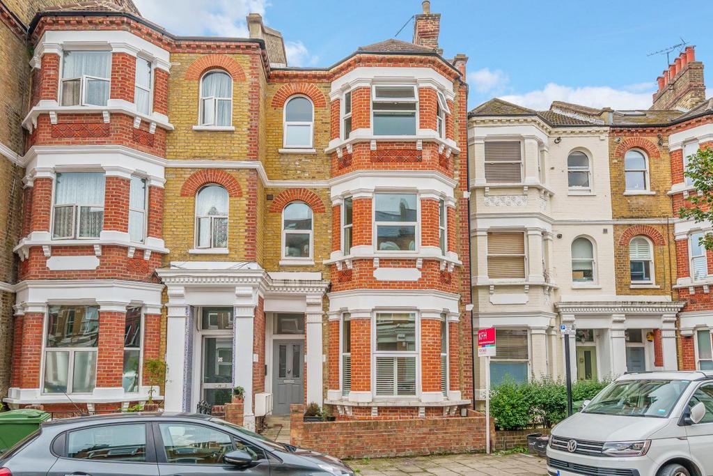 Handforth Road, Oval 2 bed flat for sale £550,000