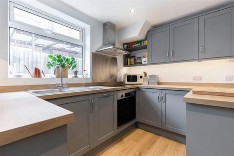 3 bedroom semi-detached house for sale - Russet Road, Cheltenham, GL51 7LW