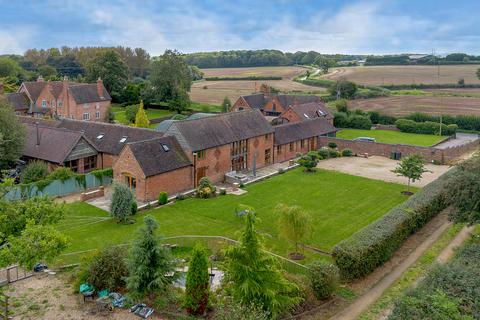 4 bedroom barn conversion for sale, Holyoakes Lane - Bentley, Worcestershire, B97 5SR