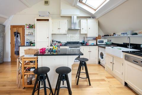 Flat 17, Percival Court, 1 Percival Road, Bristol, BS8 3BW