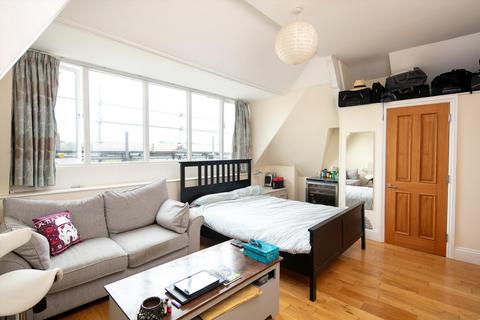 Flat 17, Percival Court, 1 Percival Road, Bristol, BS8 3BW